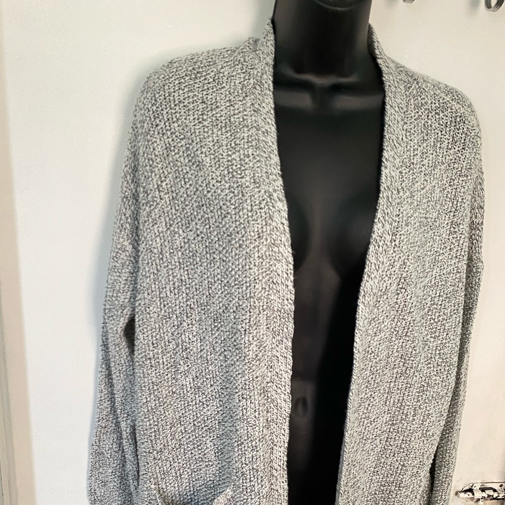 Dressbarn gray cozy and white cardigan sweater (M) - Picture 10 of 11